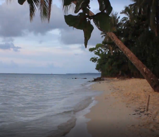 Karimunjawa Sunset di Pantai Ujung Kelam
