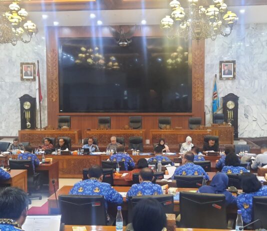 DPRD Kota Semarang meminta Pemerintah Kota Semarang mengantisipasi laju inflasi di ibu kota Jawa Tengah agat tidak naik signifikan.