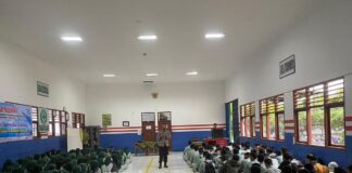 Polsek Pageruyung Edukasi Siswa Tentang Rambu Lalu Lintas dan Bahaya Kenakalan Remaja