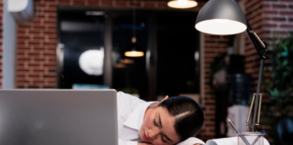 Social Loafing: Tantangan Produktivitas dalam Kolaborasi Kelompok