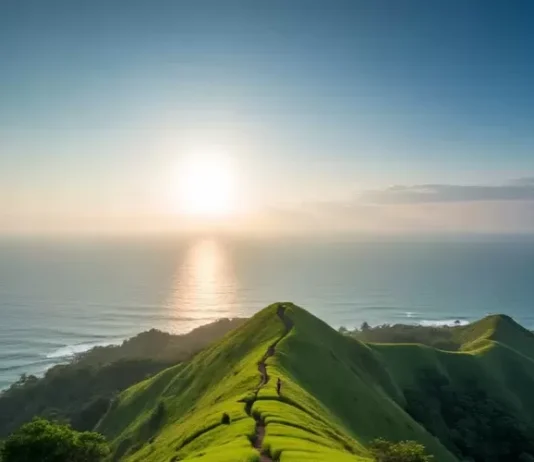 Bukit Pengilon, Permata Hijau di Tepian Laut Selatan