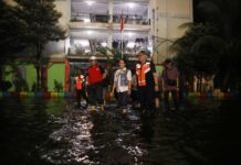 Pastikan Penanganan Banjir Berjalan Optimal, Agustina Wilujeng Tinjau Lokasi Banjir di Kaligawe dan Muktiharjo Kidul