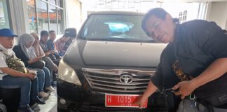 Sejumlah Kendaraan Dinas di Kendal Tertunggak Pajak, Bupati Kaget dan Minta Penjelasan