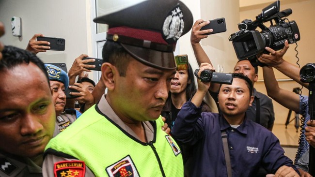 sidang-kode-etik-kasus-penembakan-siswa-di-semarang-2_169