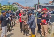 Bupati Kendal Kunjungi Korban Banjir, Pastikan Perbaikan Tanggul Segera Dilakukan