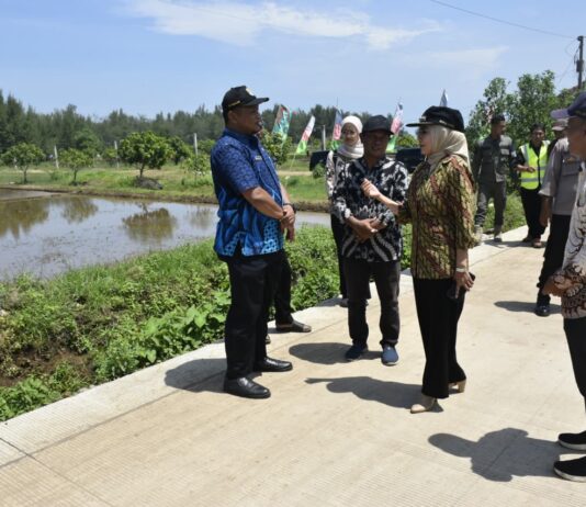 Bupati Kendal Pastikan Pembangunan Jalan di Dusun Larangan Berjalan Baik