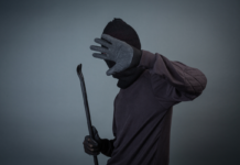 Misteri Kamar Terkunci di Bekasi: Eks Karyawan JICT Tewas, Istri Masih Kritis