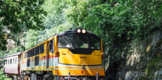 H-1 Lebaran: Puluhan Ribu Pemudik Masih Padati Stasiun di Daop 4 Semarang