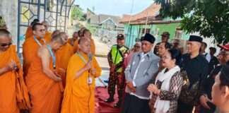 Masjid Al Falah Genuk Jadi Saksi Indahnya Toleransi: Wali Kota Agustina Sambut Biksu Thudong dengan Semangat Semarang Damai