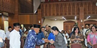 Wali Kota Semarang Agustina Wilujeng Titip Doa kepada 108 Peserta Perjalanan Keagamaan Tahap 1